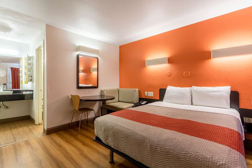 Motel 6 Garland TX Dallas - photo 9