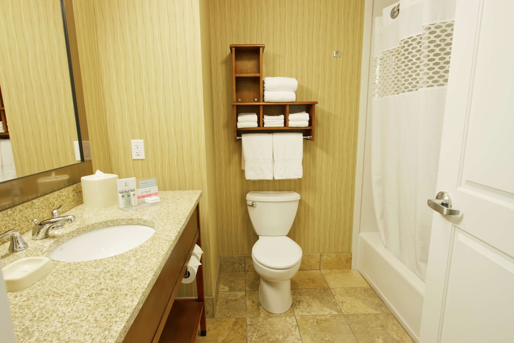 Hampton Inn Bangor - photo 23