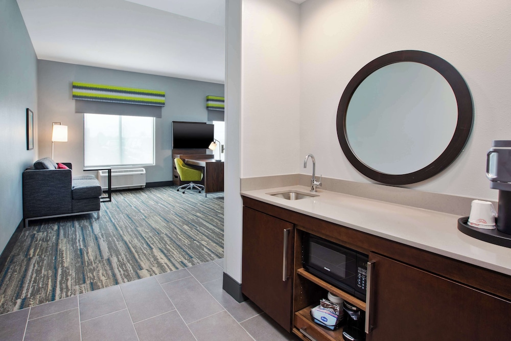 Hampton Inn & Suites by Hilton Indianapolis South Greenwood - photo 11