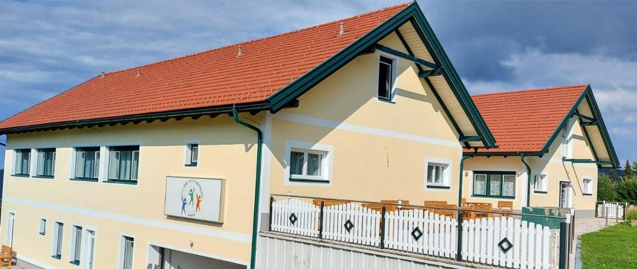 Gästehaus Hebalm 900 m2 Familien & Gruppenhaus zur Alleinnutzung — 4-Star Luxury Hotel in Pack, Austria