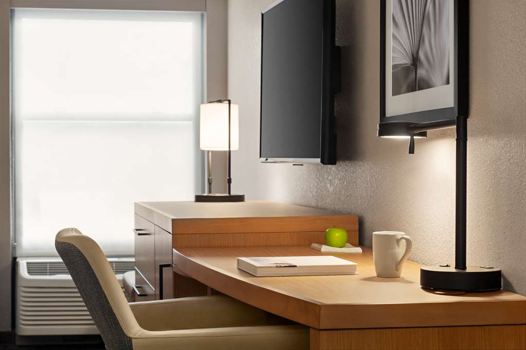 Hyatt Place Tucson Central - photo 18