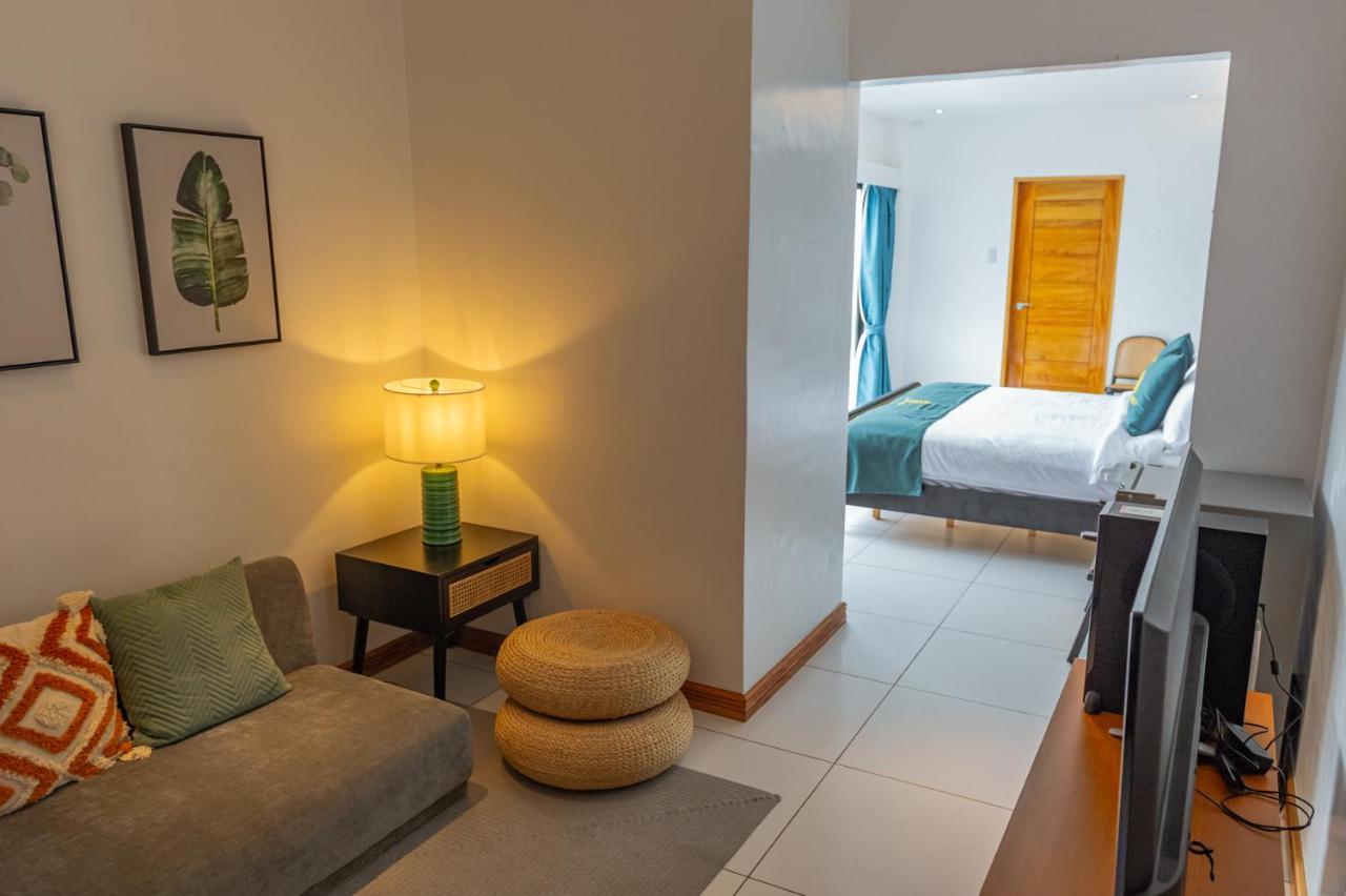 Villa Escarceo — 4-Star Luxury Hotel in Puerto Galera, Philippines