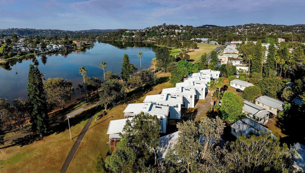 Big4 Sydney Lakeside Holiday Park — 4-Star Luxury Hotel in Narrabeen, Australia