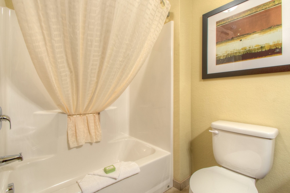 Cobblestone Inn and Suites Holyoke - photo 28