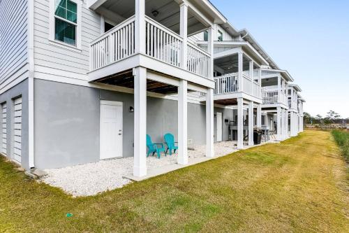 Bikinis and Martinis - last minute hotel in Pensacola