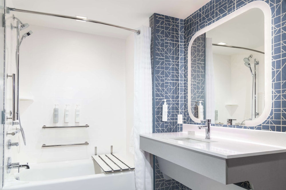 Homewood Suites by Hilton Holland - photo 34