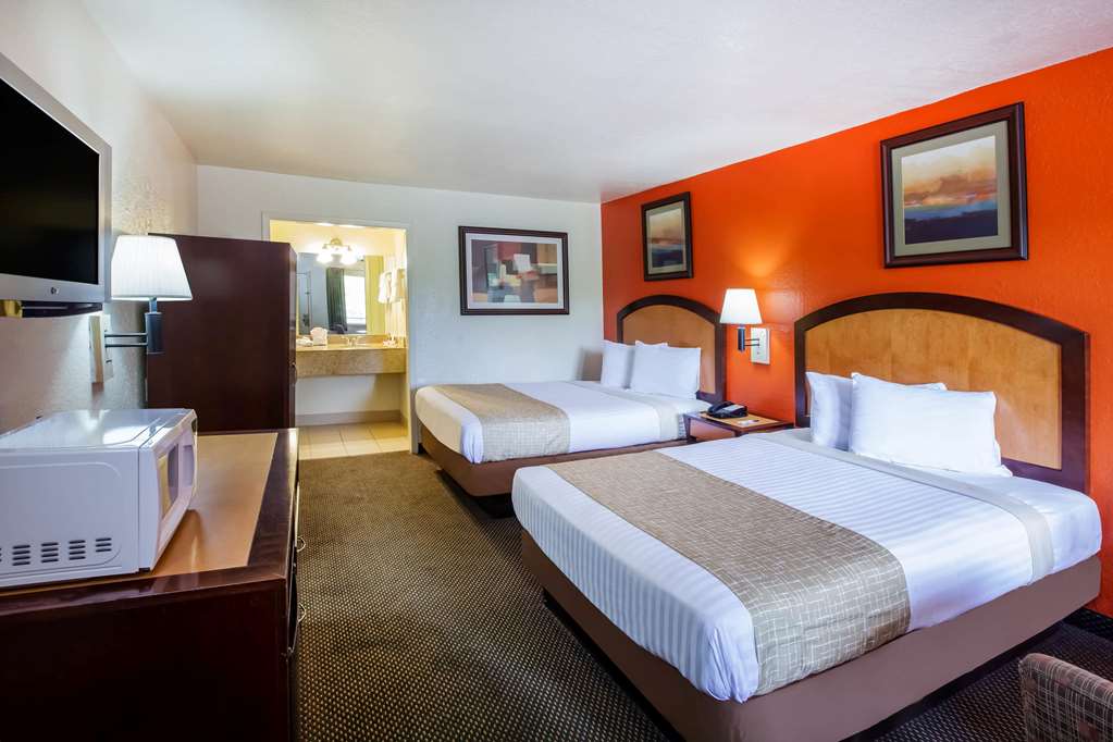 Travelodge by Wyndham Houston Hobby Airport - photo 6