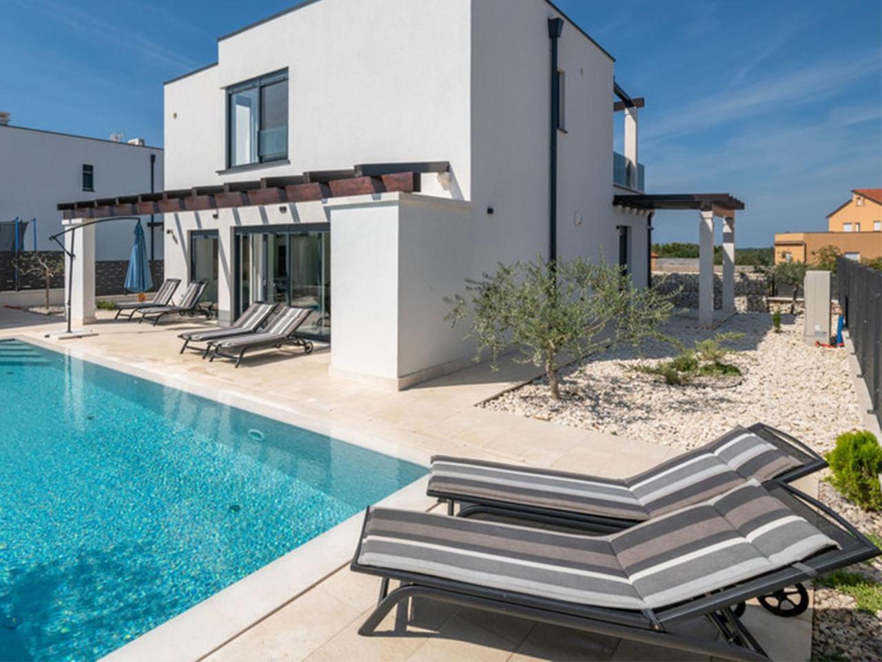 Villa Osmium Galizana — 4-Star Luxury Hotel in Vodnjan, Croatia