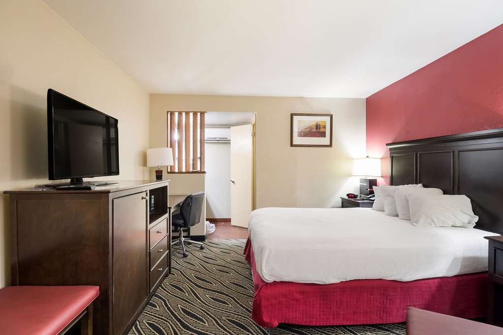Best Western Braddock Inn - photo 17