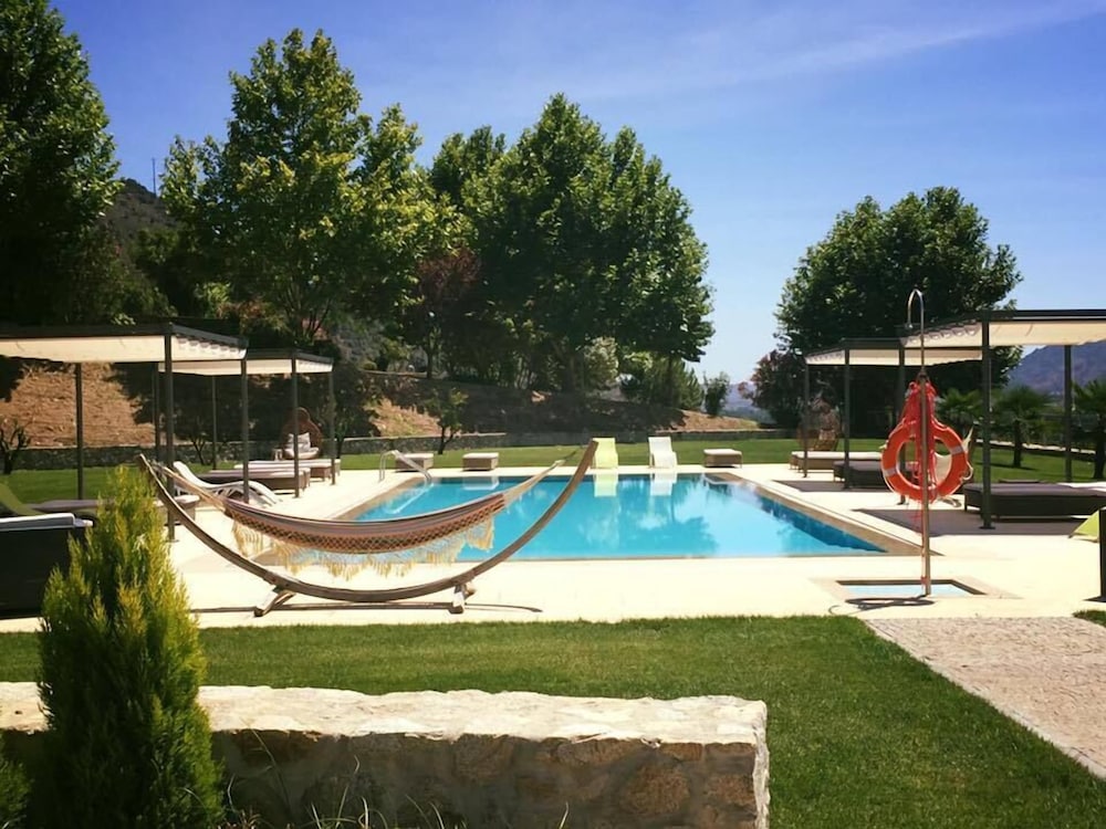 Quinta da Terrincha — 4-Star Luxury Hotel in Torre De Moncorvo, Portugal