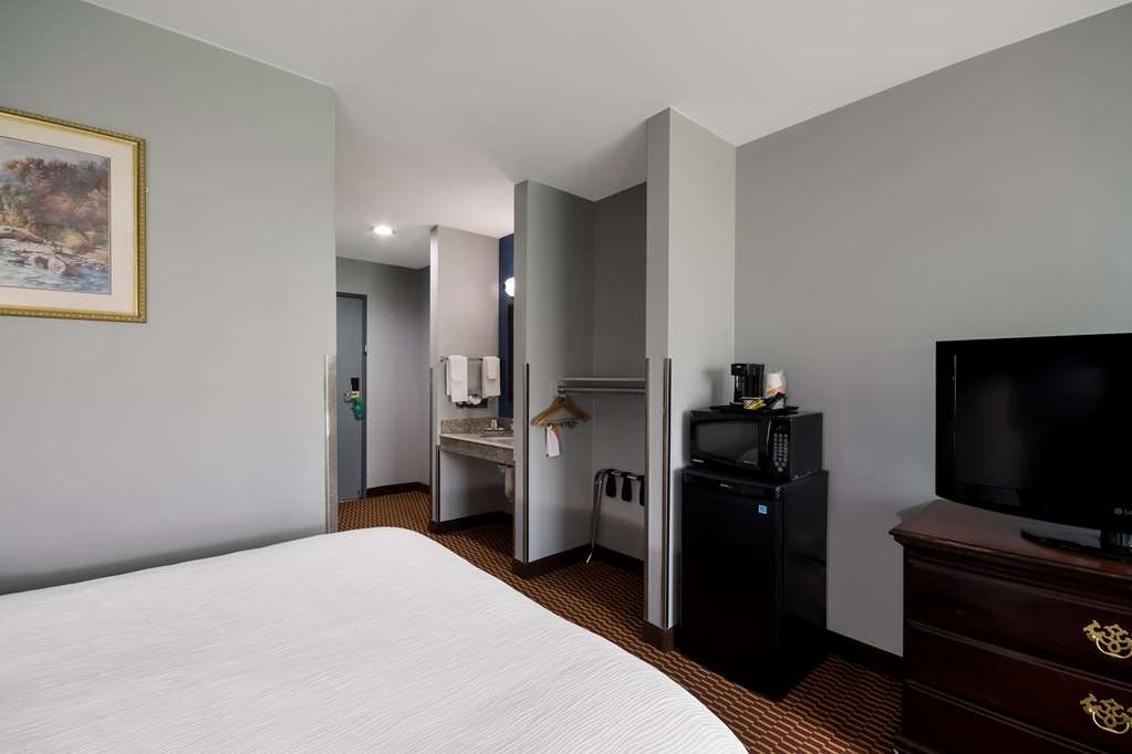 Quality Inn & Suites Oklahoma City North - photo 10