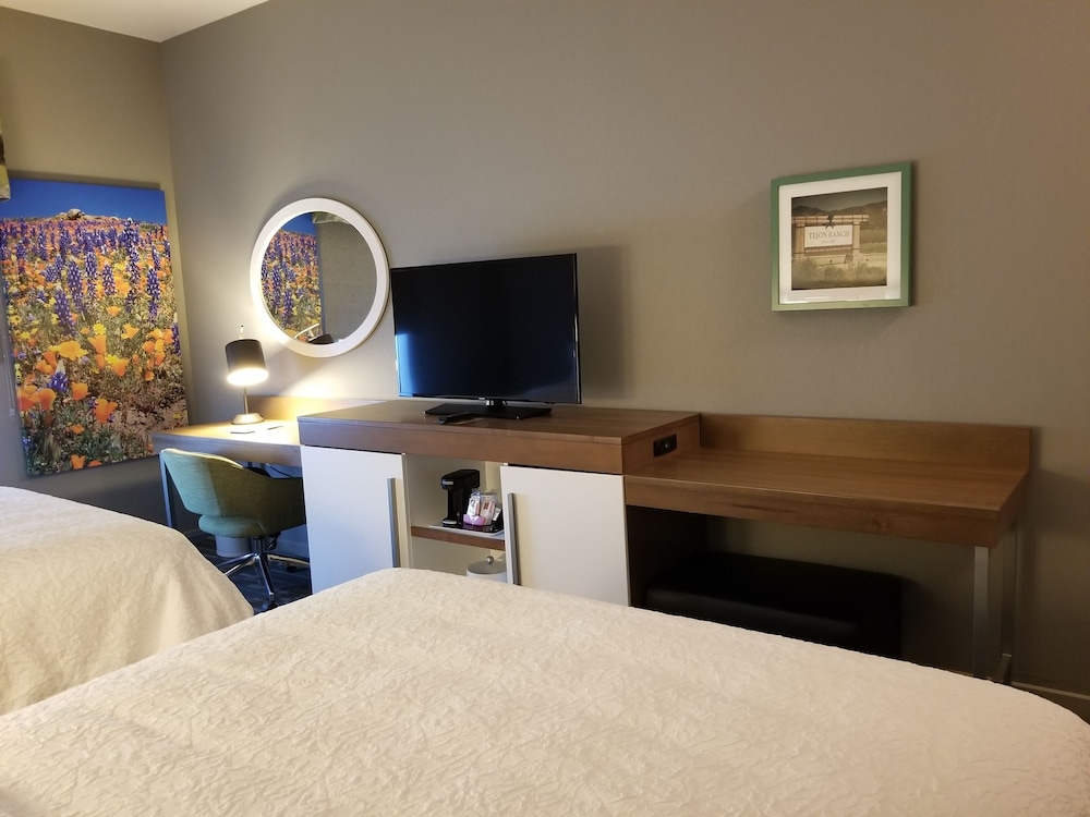 Hampton Inn Arvin Tejon Ranch - photo 10