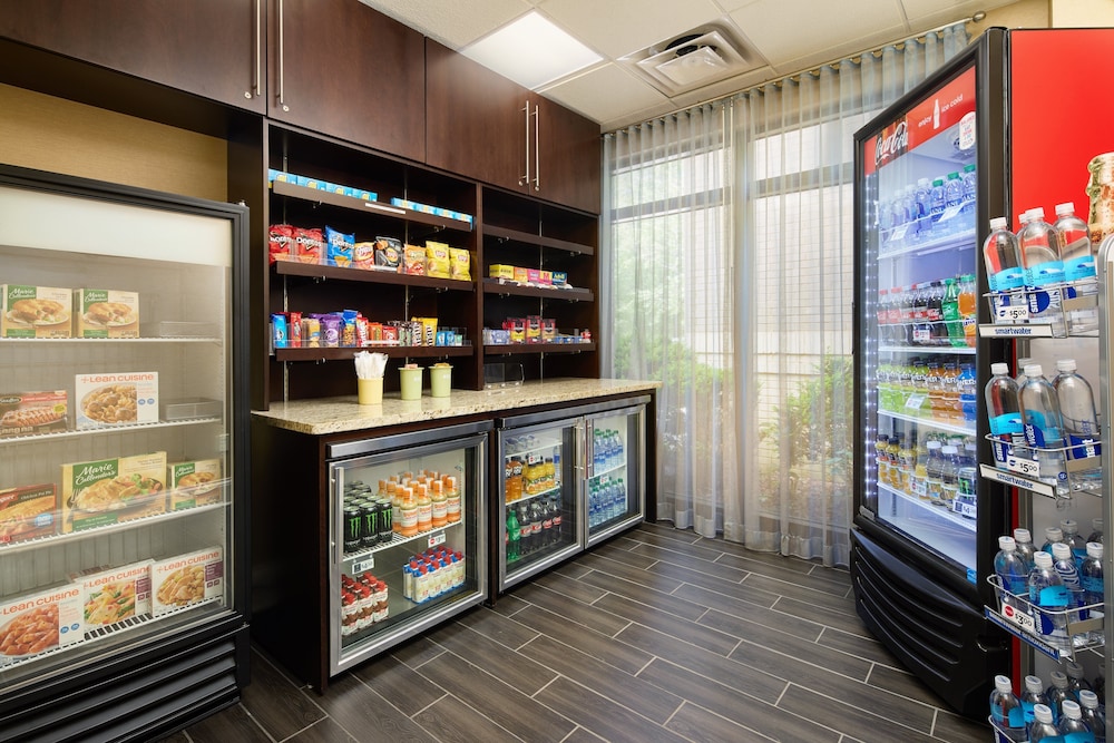 Holiday Inn Express & Suites Alpharetta Windward Parkway by IHG - photo 34