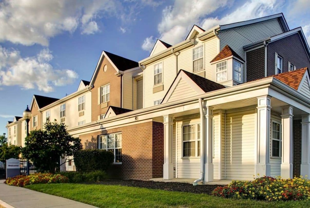 Hawthorn Extended Stay by Wyndham Cincinnati NE Mason in Loveland, United States