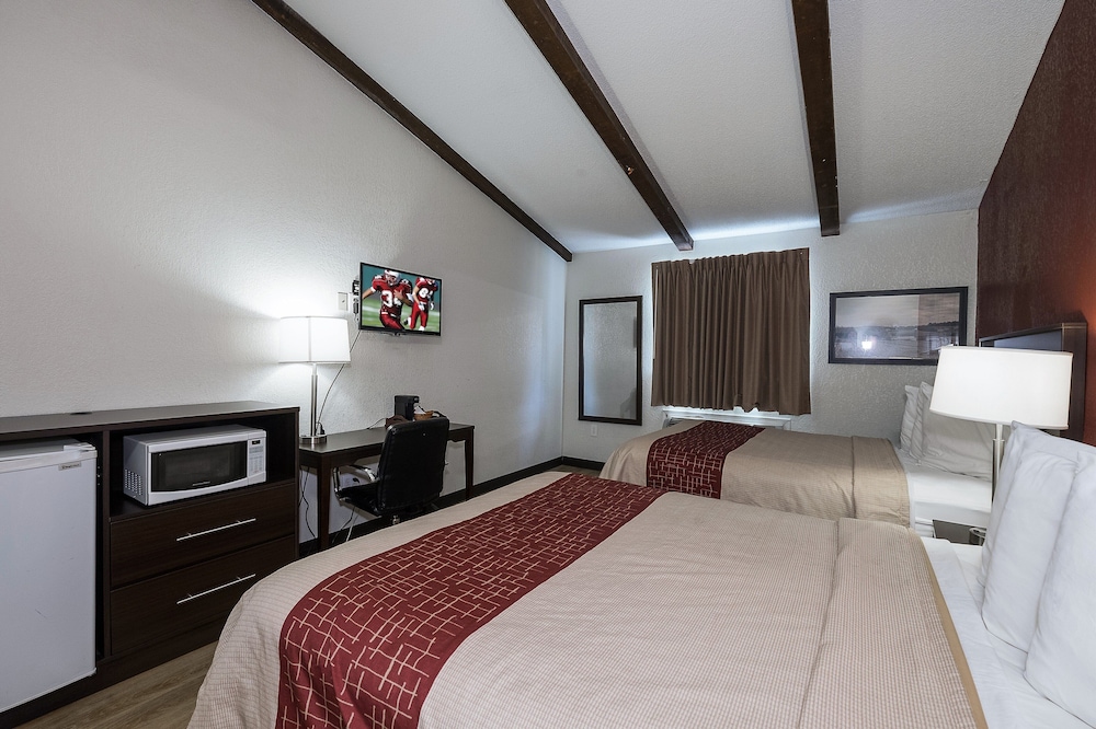 Red Roof Inn Lancaster Strasburg - photo 12
