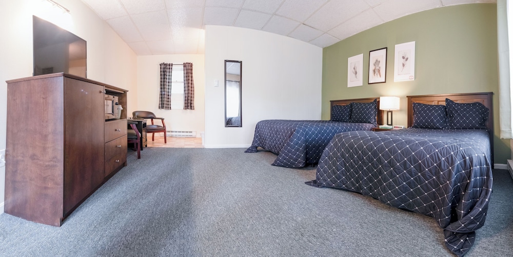 Acadia Pines Motel - photo 13