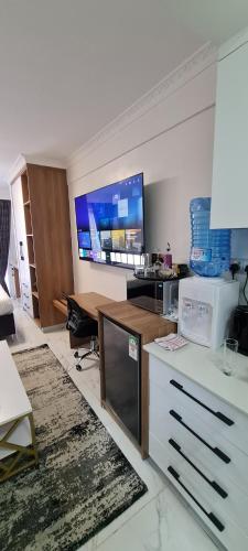JVstudios Wood Avenue Kilimani — 4-Star Luxury Hotel in Nairobi, Kenya