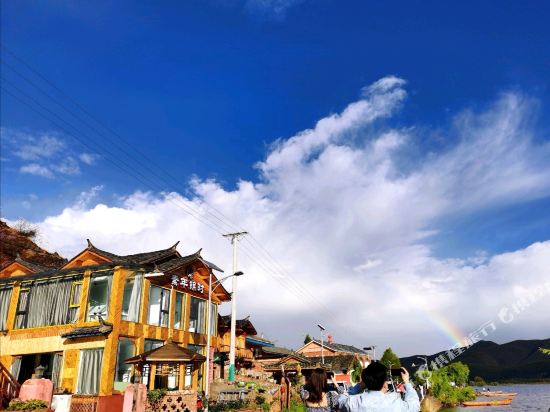 Prime time Light luxury Hotel — hotel in Yanjing