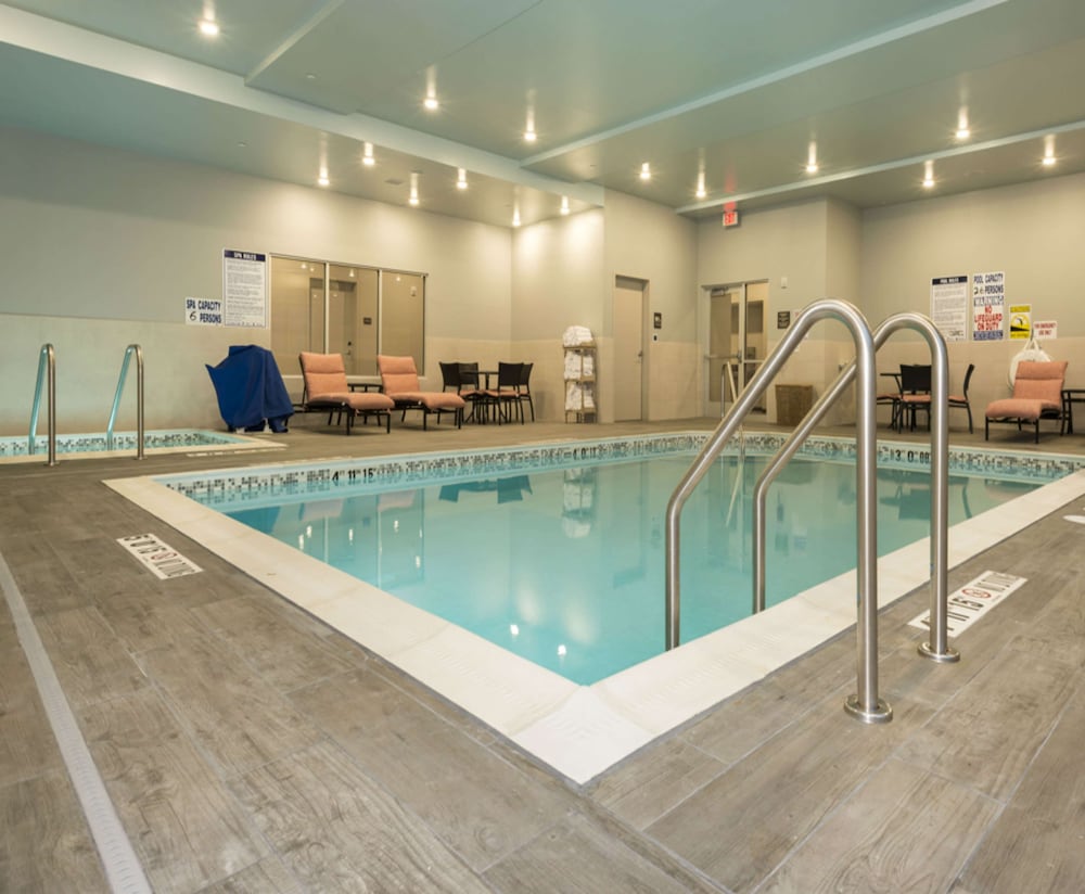 Hampton Inn & Suites Minneapolis University Area - photo 17