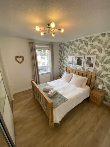 Modern Quiet City Center Airport 2 Bedroom Apartment — 4-Star Luxury Hotel in Edinburgh, United Kingdom