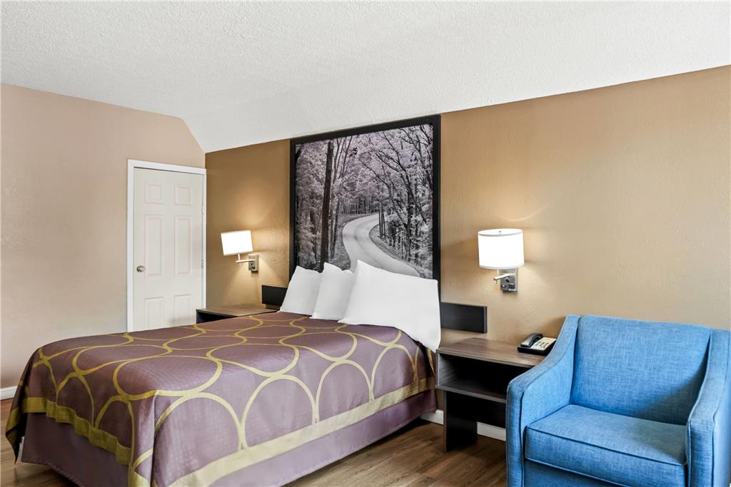 Super 8 by Wyndham Brownsburg - photo 21