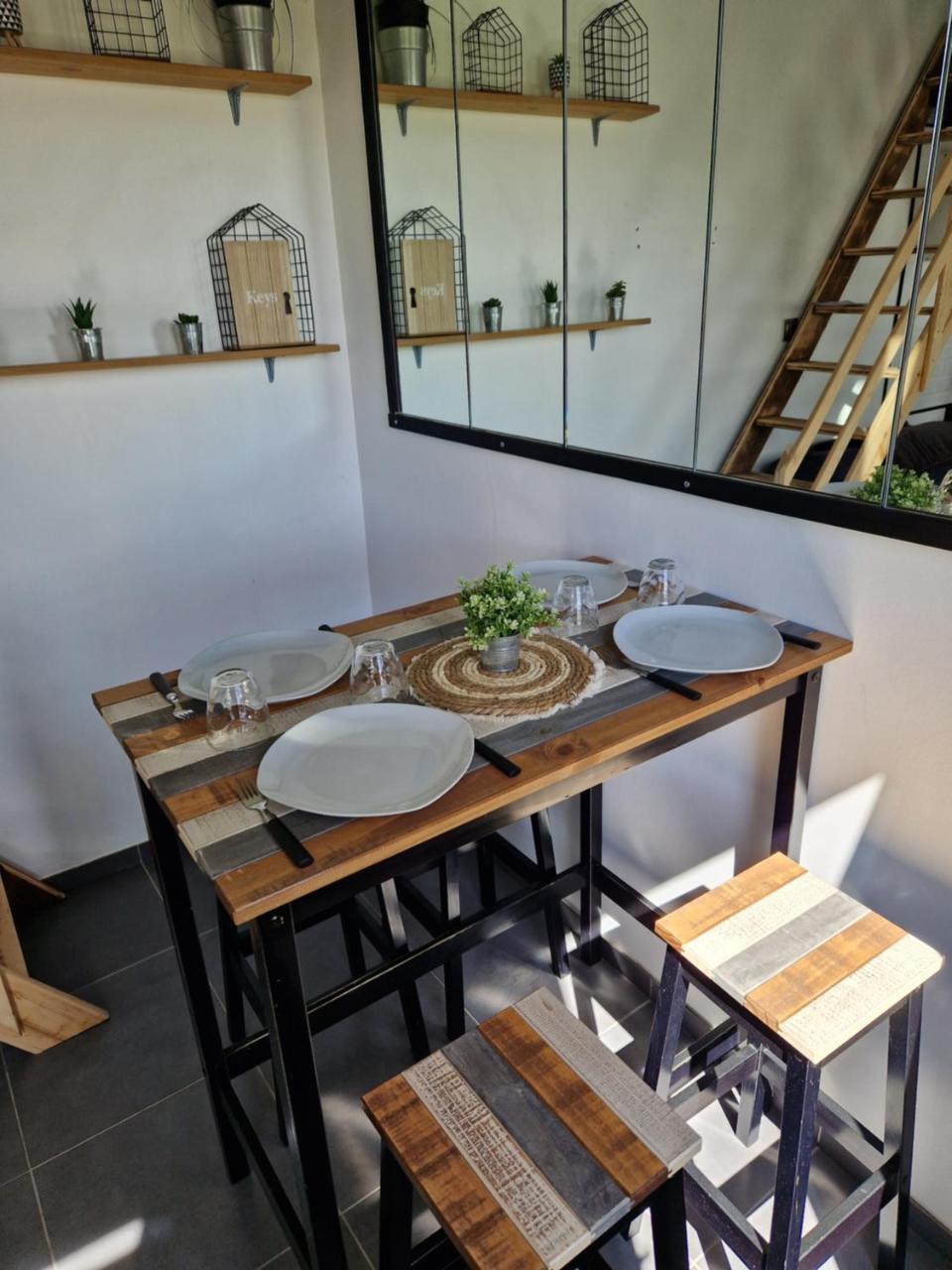 Maisonnette a 200m de la Plage Avec Parking Gratuit Et Terrasse — 4-Star Luxury Hotel in Berck, France
