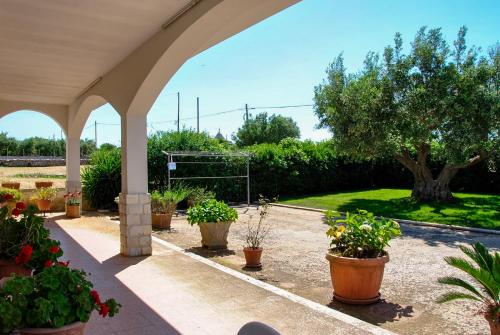 Trulli l Olivo Casa Vacanze — 4-Star Luxury Hotel in Martina Franca, Italy
