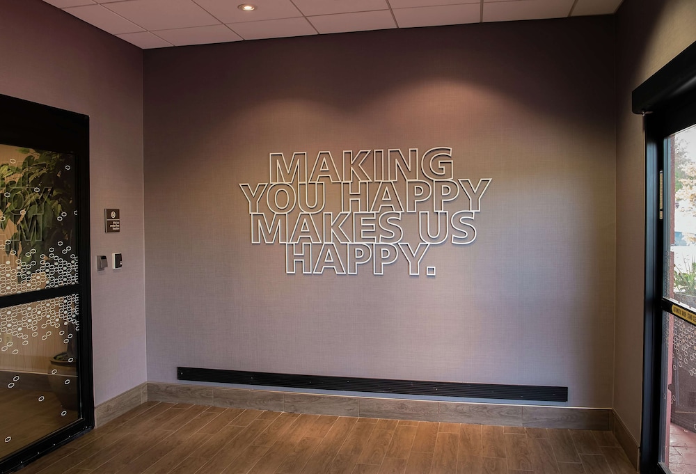 Hampton Inn Doylestown - photo 49