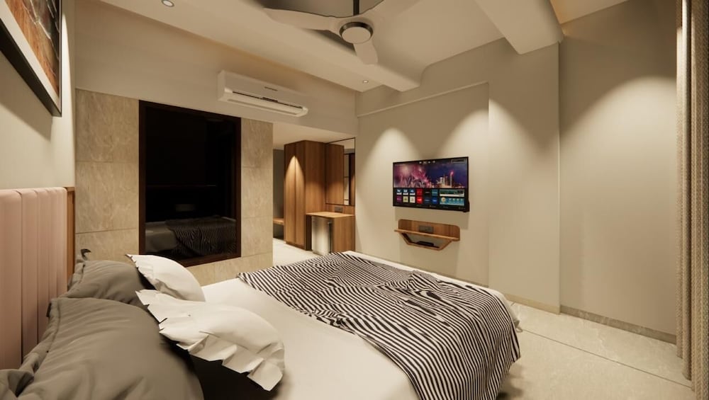 Hotel Status Inn in Thane, India