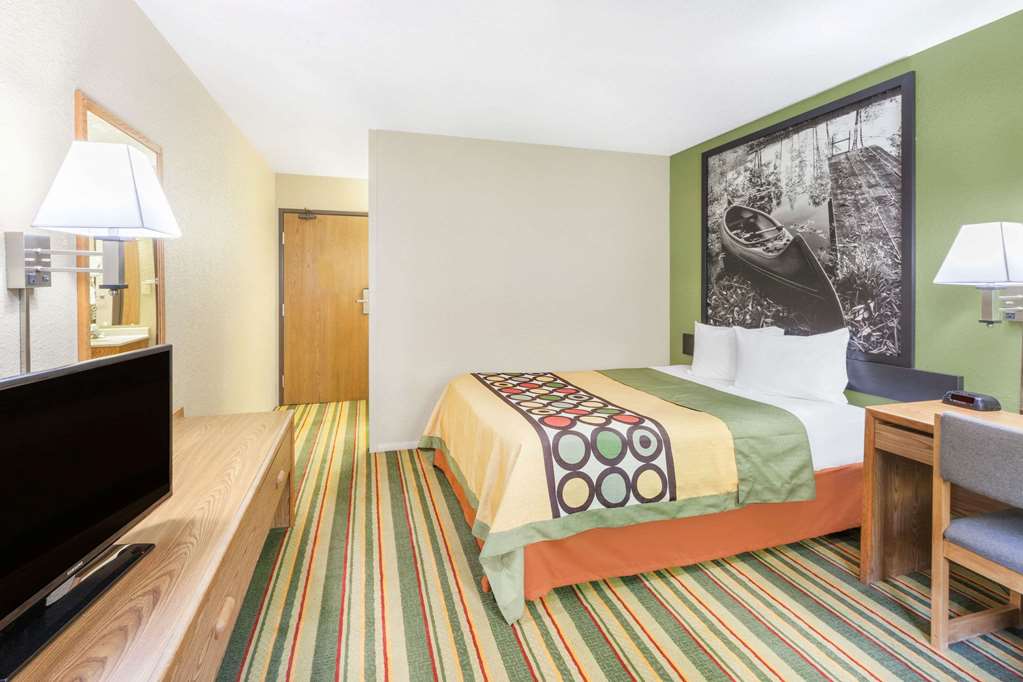 Super 8 by Wyndham Grayling - photo 8