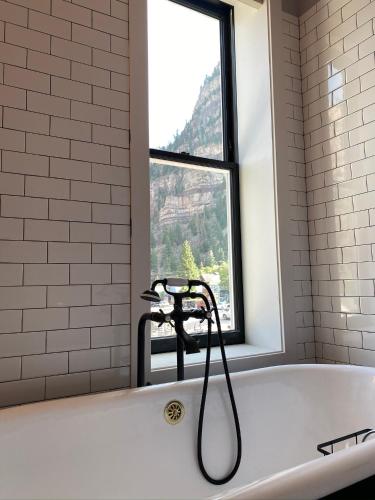 Imogene Hotel - photo 33