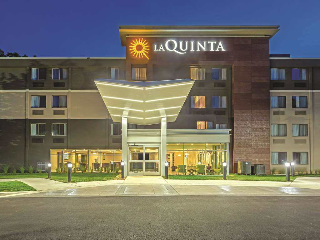 La Quinta Inn & Suites by Wyndham Columbia Fort Meade - photo 5