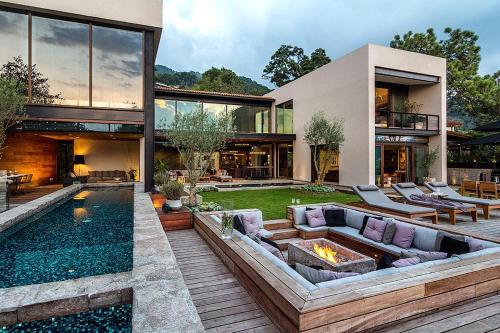 Casa Escondida Spectacular lake and forest view — 4-Star Luxury Hotel in Valle De Bravo, Mexico