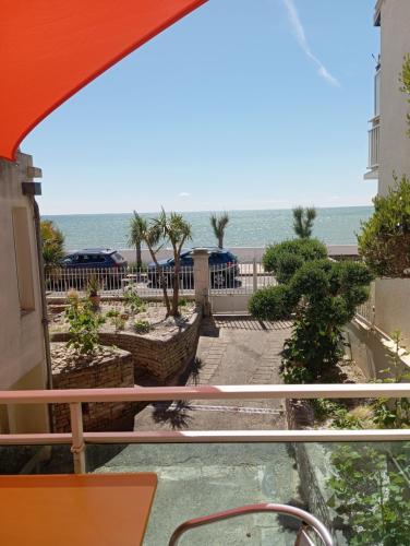 Face a la Mer — hotel in Chatelaillon-Plage