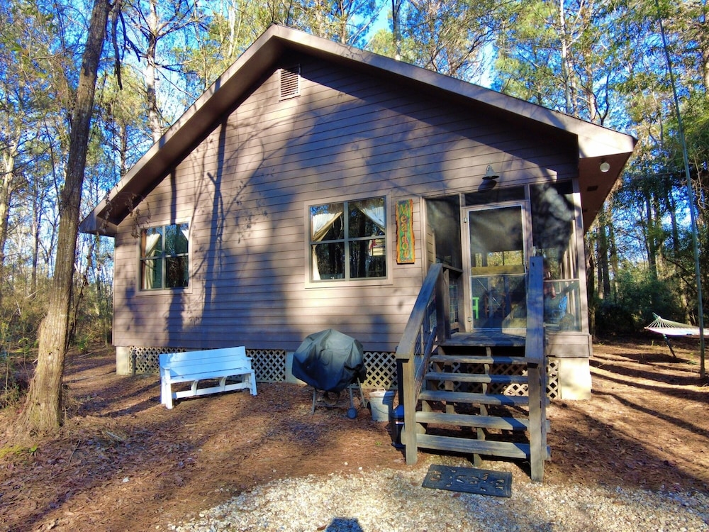 The River Chalet — 4-Star Luxury Hotel in Folsom, United States