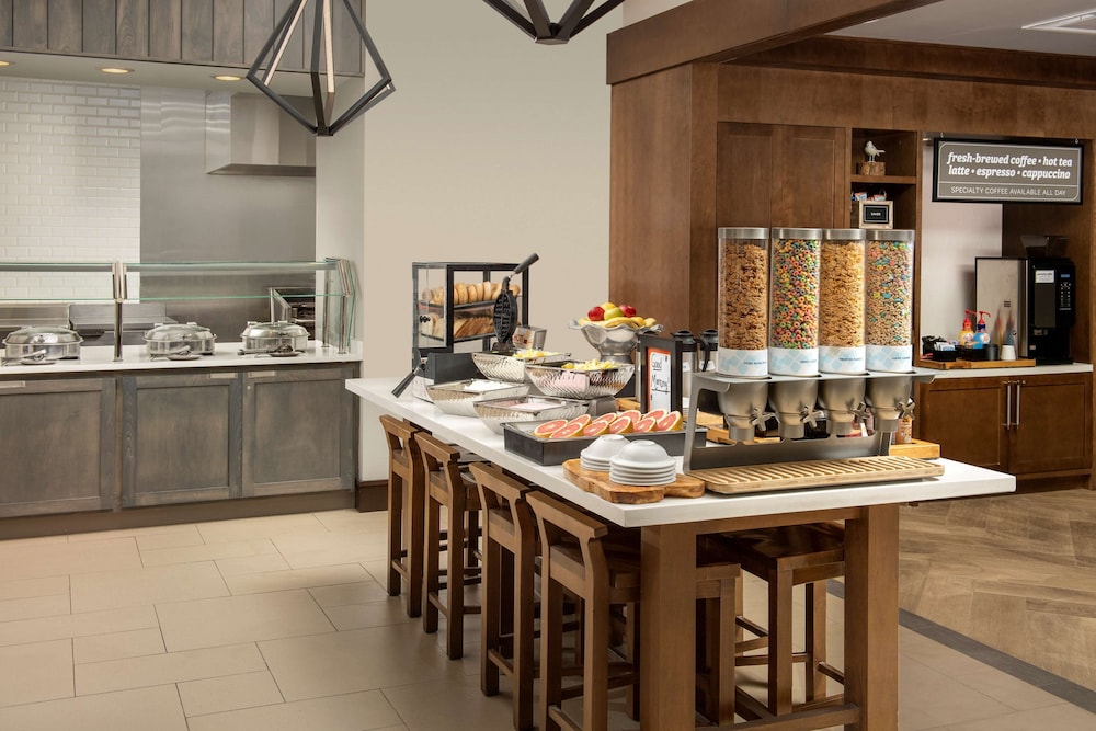 Hilton Garden Inn Charlotte Airport - photo 38