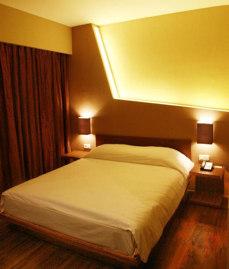 Collection O Cikarang Near Pollux Mall in Cikarang, Indonesia