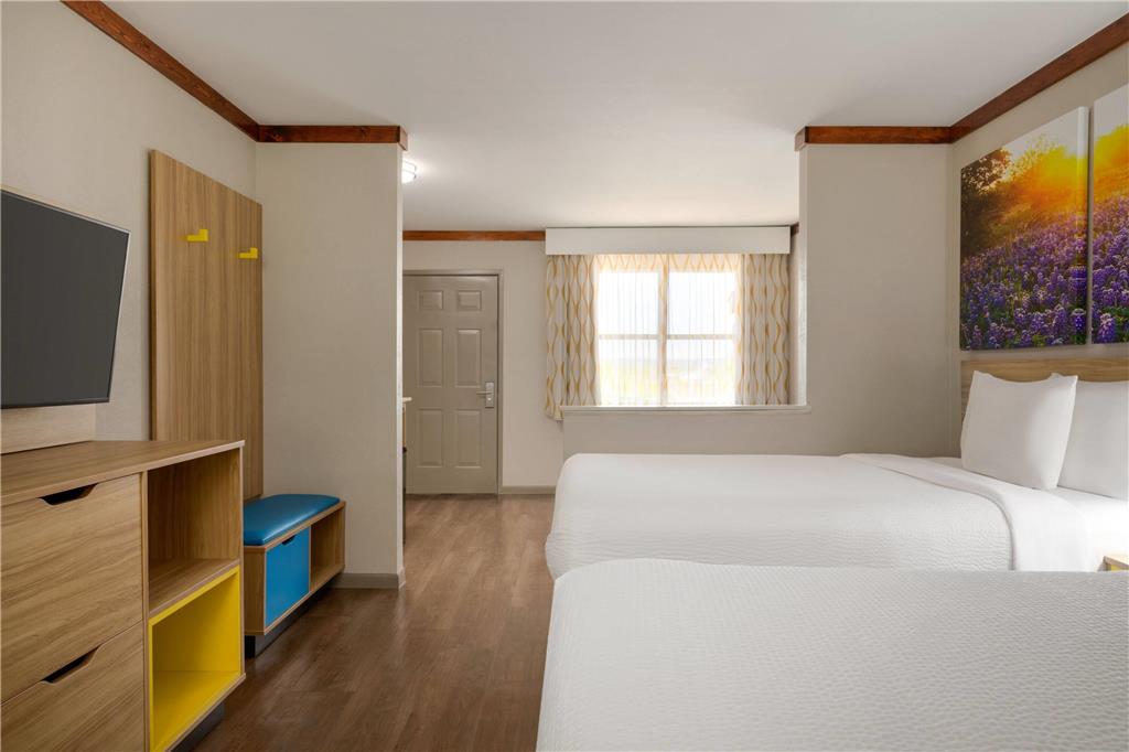 Days Inn by Wyndham Suites Fredericksburg - photo 19