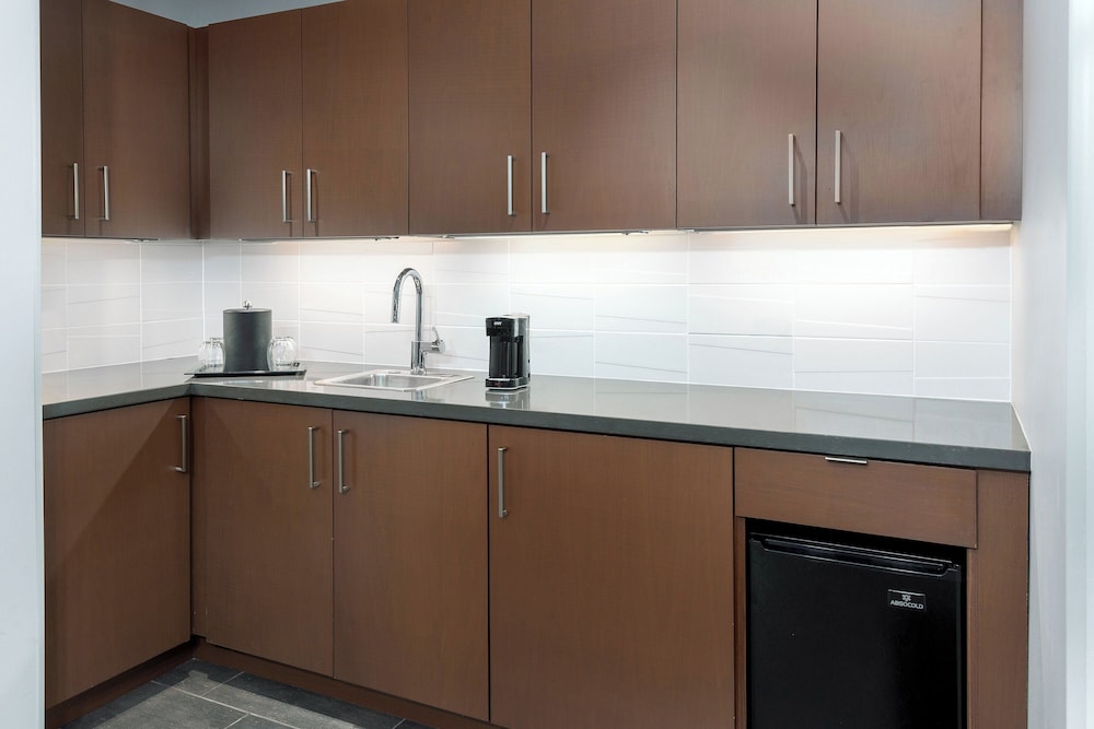 Courtyard by Marriott Atlanta Midtown - photo 21