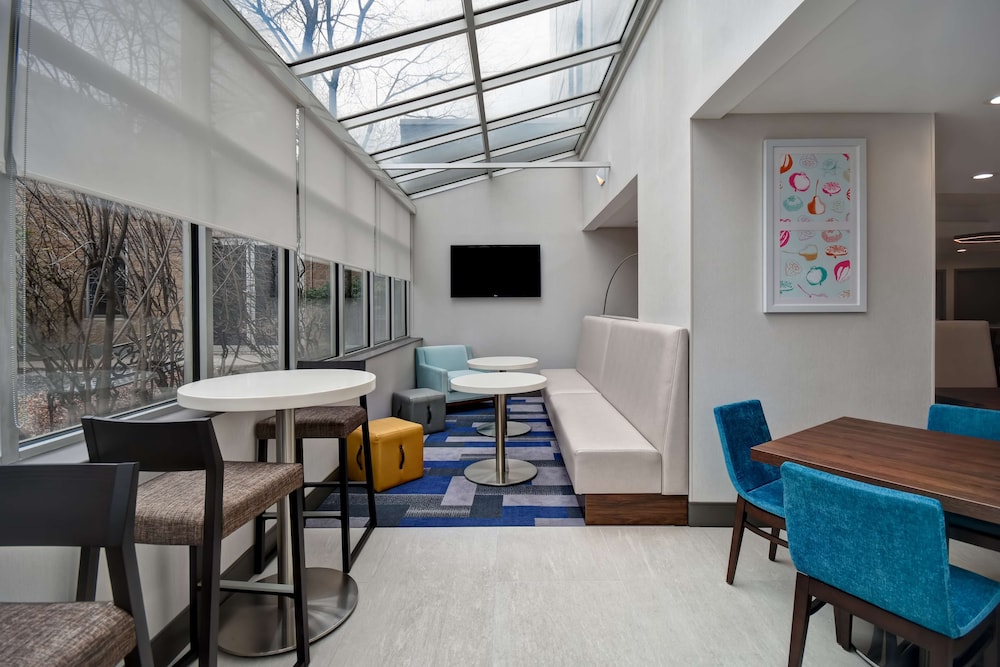 Hampton Inn Ny Jfk - photo 26