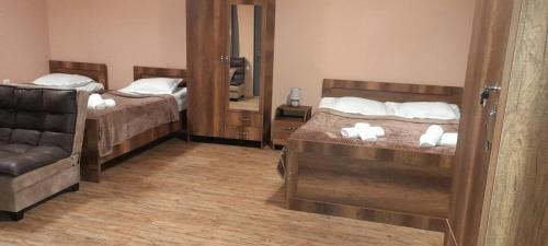 Lela Guest House