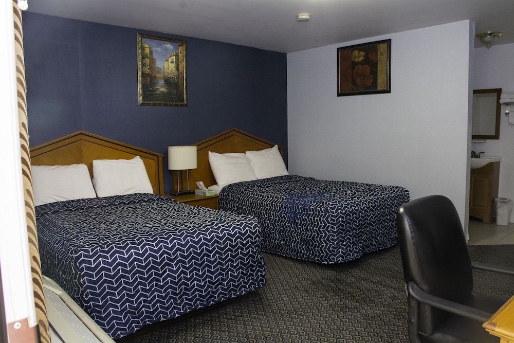 At 9 Motel - photo 12