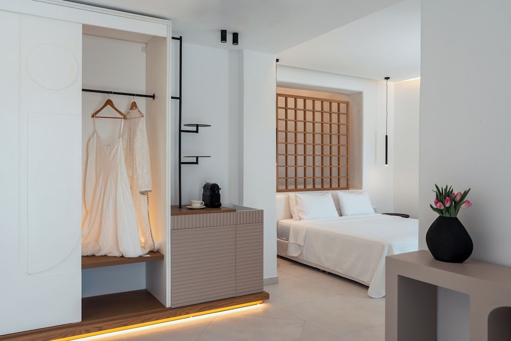 Oikos Santorini Living Concept — Fira — photo 5