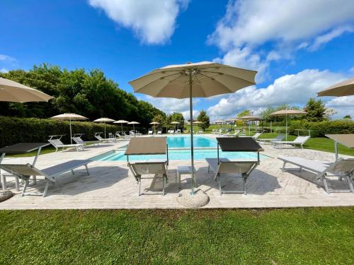 Apartment in Montaione With 2 Bedrooms Sleeps 4 — 4-Star Luxury Hotel in Montaione, Italy