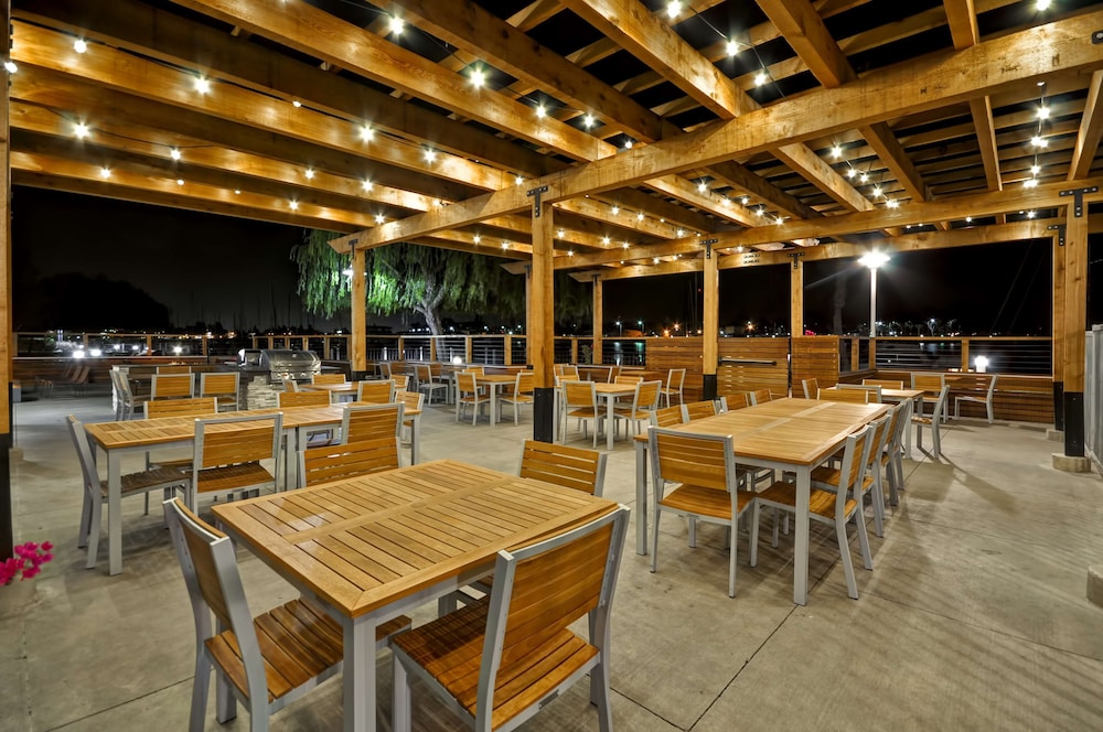 Homewood Suites by Hilton Oakland Waterfront - photo 48