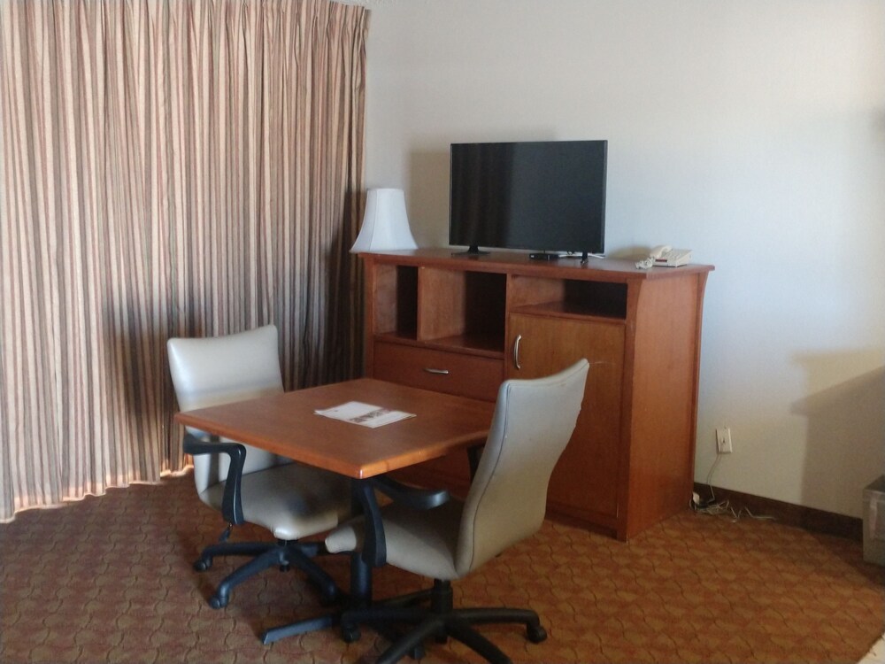 Windemere Hotel and Conference Center - photo 16