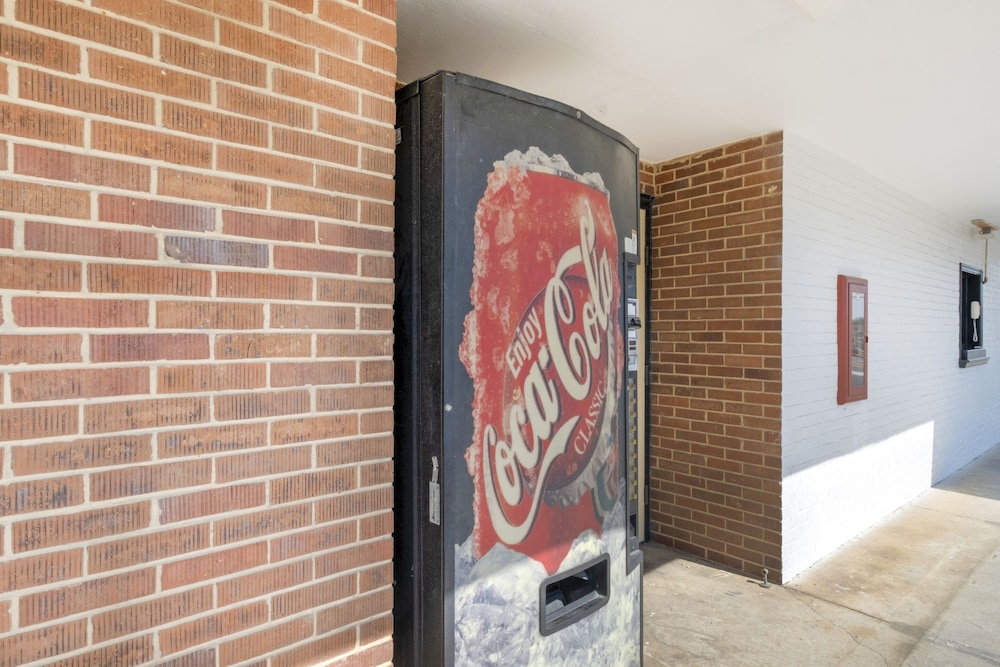 OYO Hotel Cleveland TN - photo 20