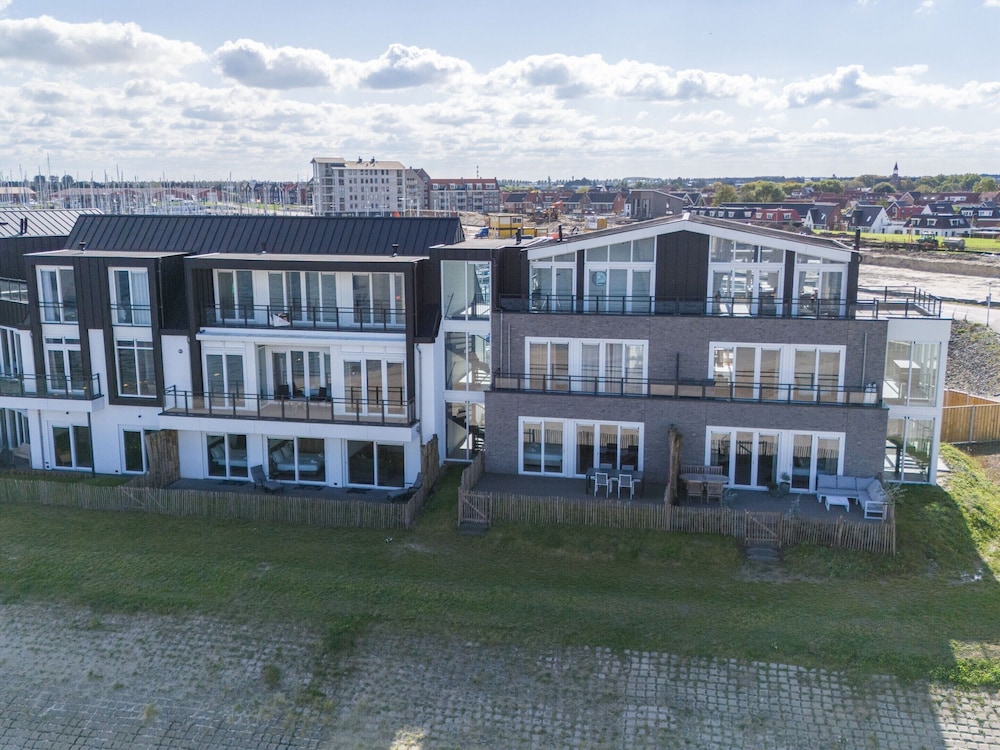 Apartment in Sint Annaland by the Harbor — 4-Star Luxury Hotel in Goes, Netherlands