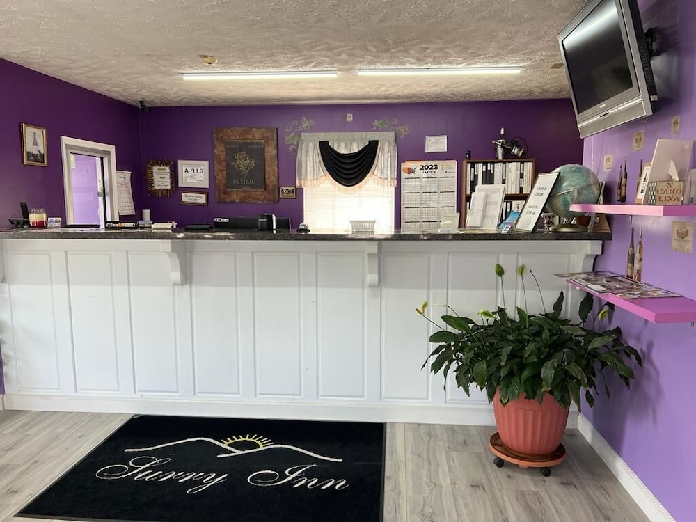 Surry Inn - featured photo