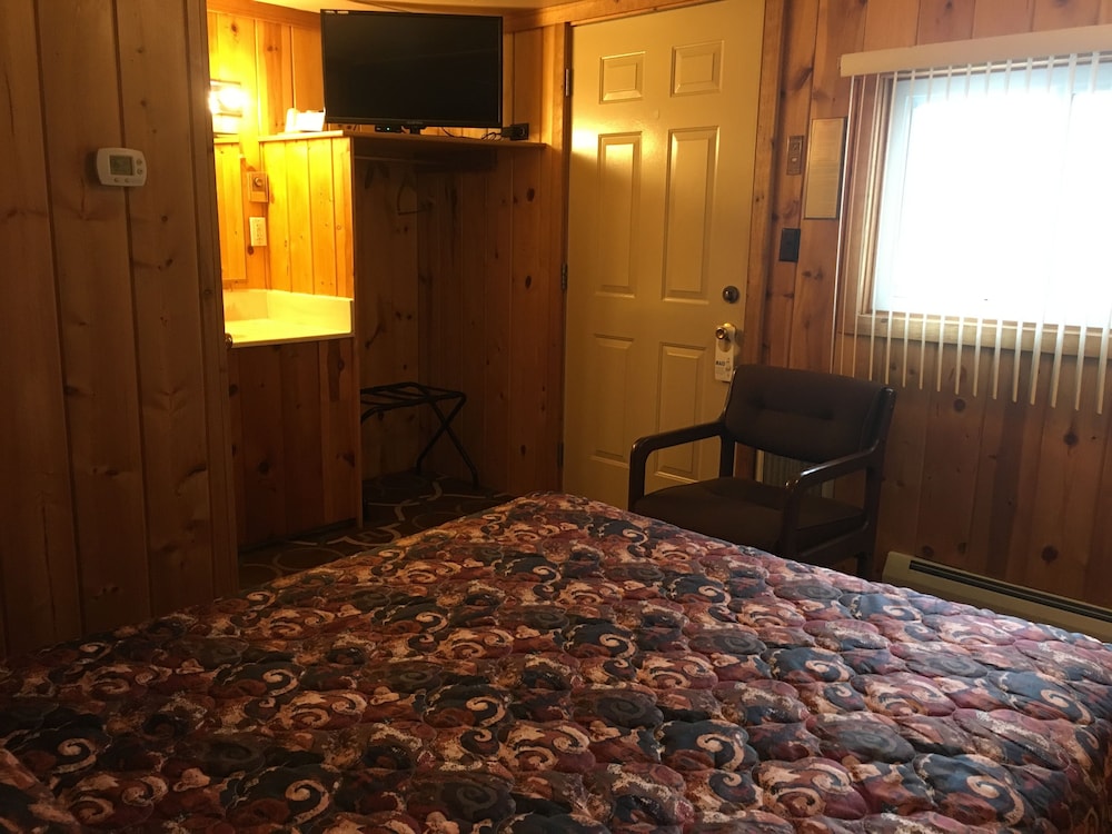 Hilltop Motel - photo 28